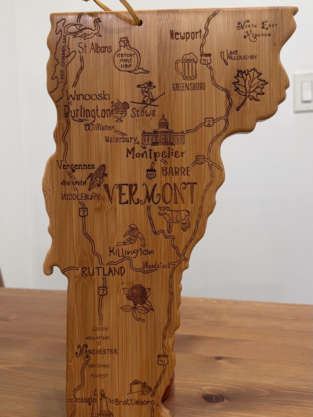 Vermont State Bamboo Serving Board - Natural Brown